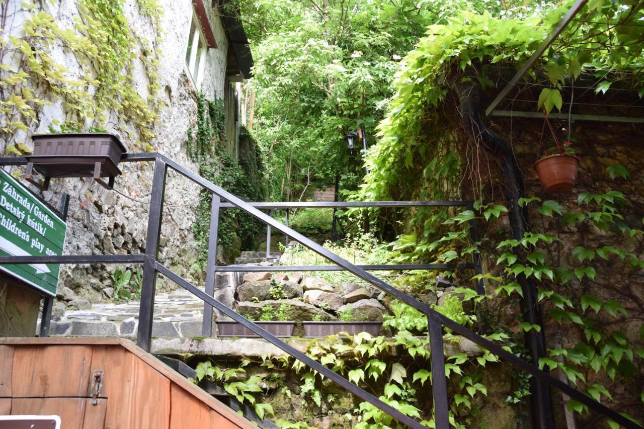 Penzion Prijemny Oddych Banská Štiavnica Exteriör bild