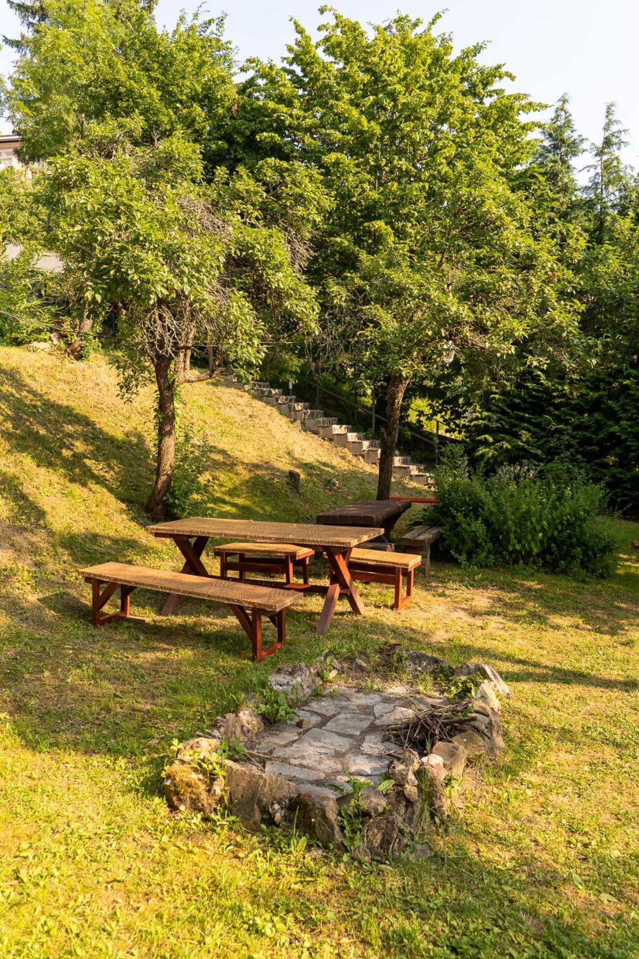 Penzion Prijemny Oddych Banská Štiavnica Exteriör bild